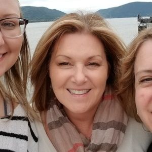 Meet your Posher, Suzanne